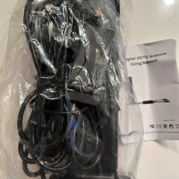 HDTV Antenna 25dBi Indoor Digital TV Signal Booster (NEW) - Picture 4 of 15